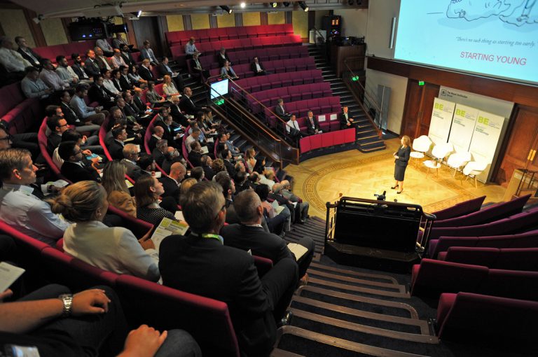 Amanda-Clack-of-CBRE-Opens-LPC-June-2019-at-the-Royal-Institution