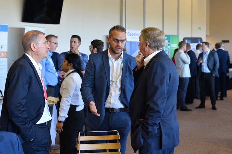 Attendee's network in the break at Sheds and Logistics Conference 2019